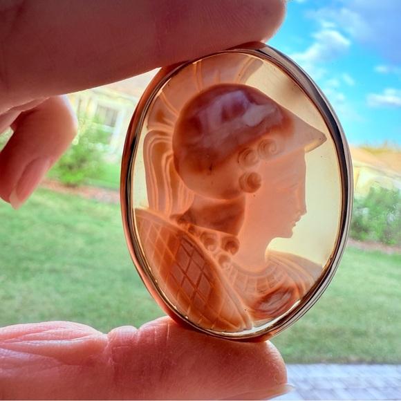 Vintage 14K Gold Exquisite Cameo Shell Athena HUGE Oval Brooch Pin/ Pend… - Picture 3 of 17